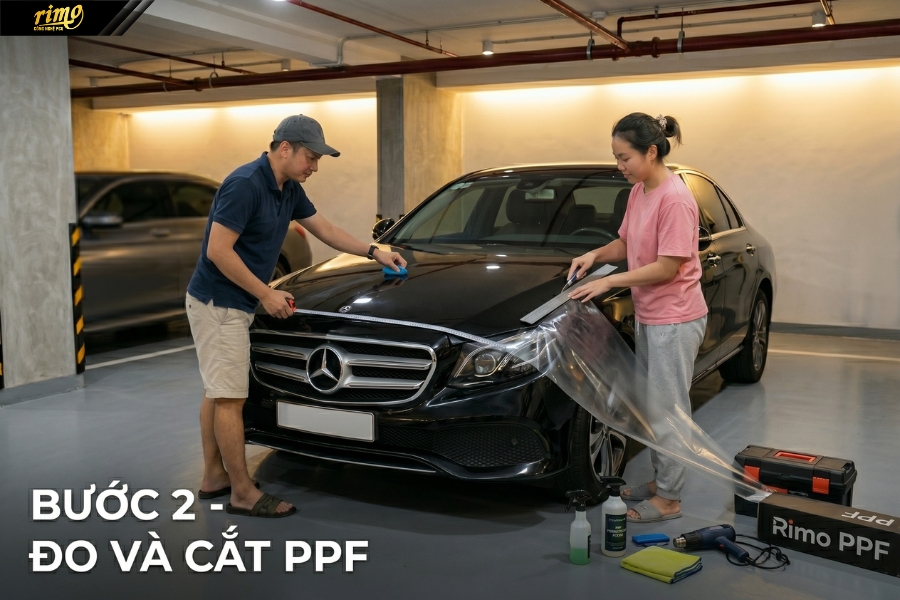 Bước 2: Đo v&agrave; cắt phim PPF